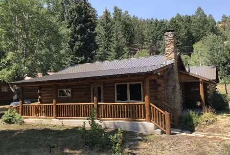 Log Cabin Back to Rio Grande National Forest - Fishing, Hiking, Skiing
