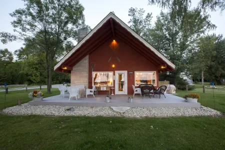 Door County's Chalet On The Shore