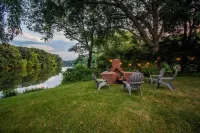 Vintage charm with modern conveniences on the water in Saugerties, NY! Hotels in der Nähe von Seamon Park