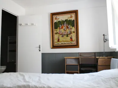 Brittany at the beach, nice little duplex ... Hotels near La Flora