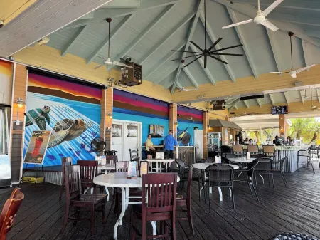 Cape Crossing Townhome Marina View Fully Furnished 3 Bedroom Sleep 8 Heated Pool