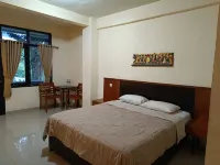Hotel & Restaurant Augusta Sukabumi Hotel dekat Gereja Katolik St. Fransiskus Assisi Cibadak