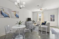 Peaceful & Convenient 2 Bed 2 Bath Apartment for you short/mid term cirucmstance Hotels in Walker