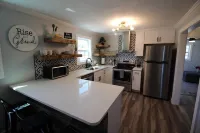 14 Tranquil Detached Duplex - 3 miles from DT GVL Hotel a Judson