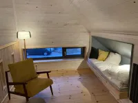 Gemütliches Holzhaus am See Hotels in Warin