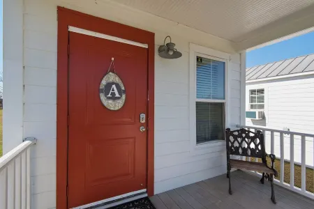 Alma's Cottage.....Tiny House at Stillwater Ranch