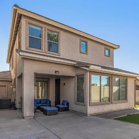 Spacious 4-bedroom house in delightful Surprise with WiFi, AC close to downtown