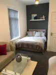 Townhouse @ Allen St - Stoke Hotels near Stoke-on-Trent College