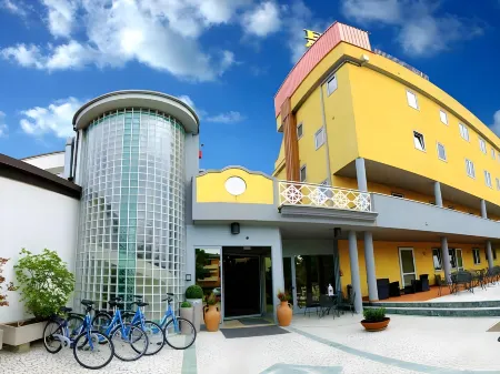 Hotel Ambra Отели в г. Куарто-д'Альтино