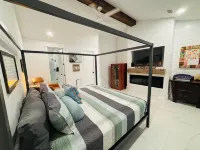 Mamallamas Private 1/2 Acre, Jacuzzi, 2 King Master Suites,Bikes,Firepit,Ranch