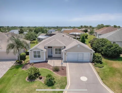 Upgraded 3:2 House in Amelia mins to Sumter Landing, golf & pool. New rental.