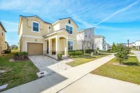 Solara's BEST! New 6 br home! Free pool heat! Hotels near Omni Orlando Resort at ChampionsGate