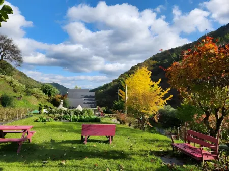 Hwacheon Sankkunuijib Pension Отели в г. Хвачхон