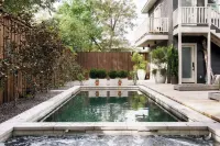 High-style Home near Bishop Arts and Downtown Dallas Các khách sạn gần Patriot Soccer Field