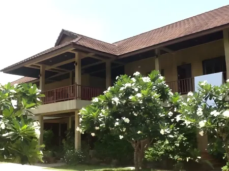 Phutawanchomdow Отели в г. Tha Li