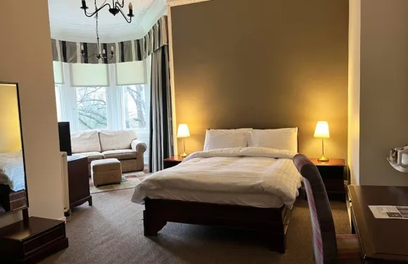 斯特拉瑟恩酒店