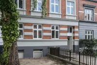 Beautiful 2-Bedroom Apartment in a Great Location - 46