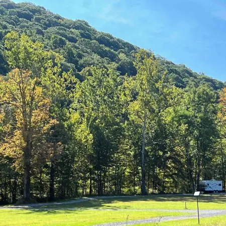 Creekside Camper & Mountain Hiking!