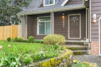 Peaceful Parkside Pad - Game Room