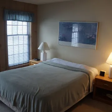 Cozy Mountain Escape to Southern Vermont