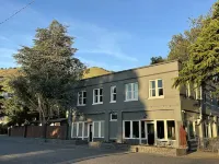 The Lyle Hotel