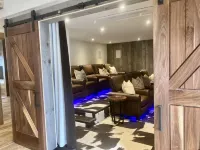 Ski to Lift/Walk-in 7 Bedrooms & 10 Baths, Hot Tub, Theater, Gym