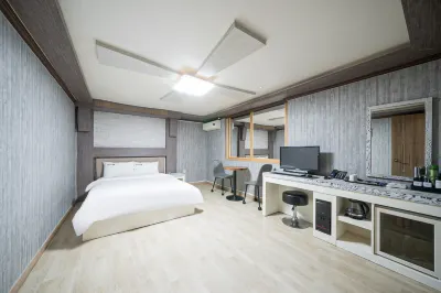 CCK모텔 LF스퀘어 광양점 주변 호텔
