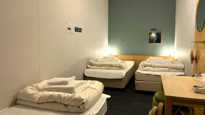 Hostel Tomar Các khách sạn gần Rokugo-no-mori