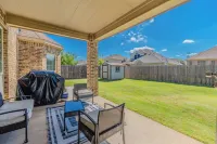 Entire home in Grand Prairie, Texas, United States with EV Charger - level 2