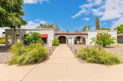 Casa Blanca - Enjoy Heated Pool- upon request ベネディクティン大学 - メサ周辺のホテル