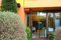 I-Home Residence and Hotel Hotels in Pluak Daeng