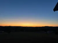 Glamping with gorgeous sunset views, trolley to all wineries