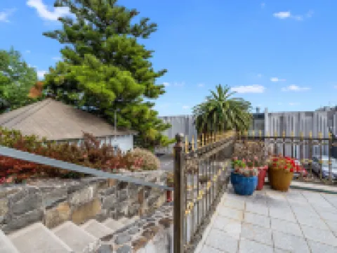 Waratah on York Hotels in Launceston