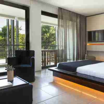 Life Gallery Athens Rooms