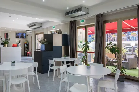 Noah Beach Hotel Отели в г. Rivazzurra