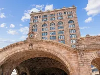 Placemakr Downtown Pittsburgh Hotels near Randyland