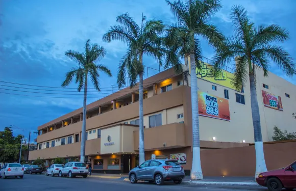 阿美里加帕拉西奧酒店