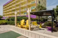 South Beach Condo Hotel Hotel di Treasure Island