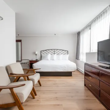 Hotel les Suites Labelle Отели рядом с достопримечательностью «Кинотеатр Экс-Сентрис»