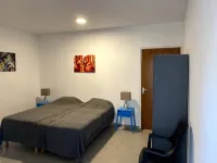 Holiday Villa Near the Beach in Luxurious Royal