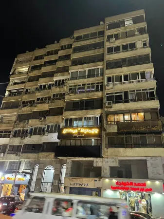 Zahrat Al Bahr El Azam Apartments Отели рядом с достопримечательностью «Taha Hussein Museum»