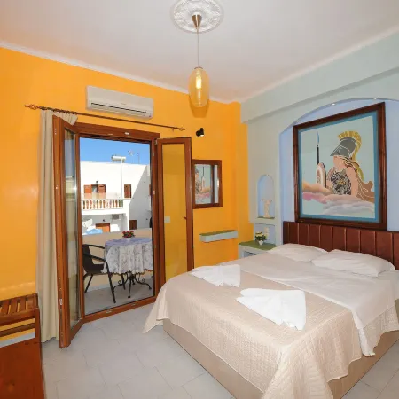 Orfeas Apartments Отели рядом с достопримечательностью «Черный пляж»
