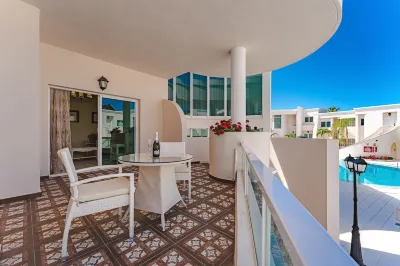 Flamingo Suites Boutique Hotel