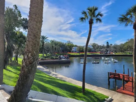 Brand new remodel.  Adorable 2-bedroom 1 bath house in downtown Tarpon Springs