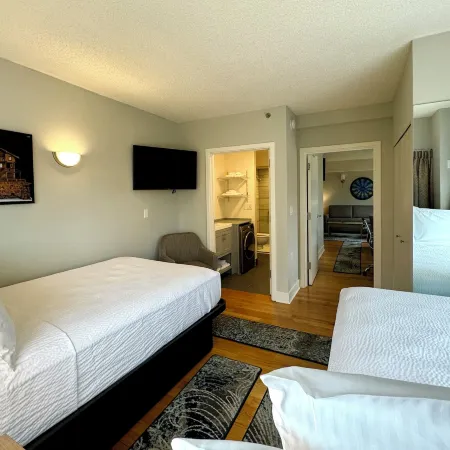 The Gem Museum Suites Evanston