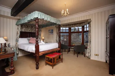 The Olde Ship Inn Hotels near Seahouses Harbour