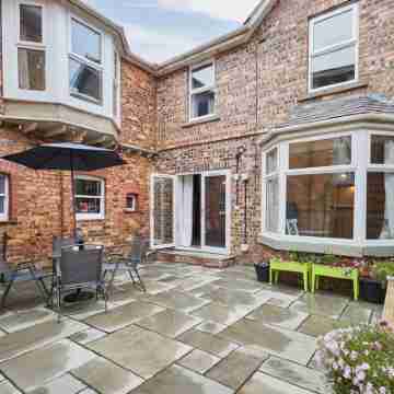 Host & Stay - the Courtyard at No.47 Hotel Exterior