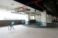 Simple And Relax Studio At Pavilion Permata Apartment