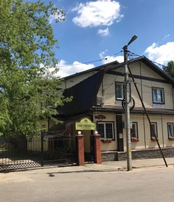 Uyut Hotel