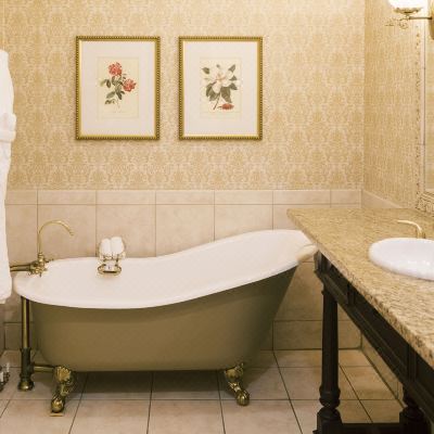 Historic Deluxe King Room Napa River Inn Promo Code